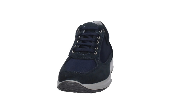 sneakers Imac in pelle scamosciata blu navy e tessuto a rete, con suola grigia chiara.