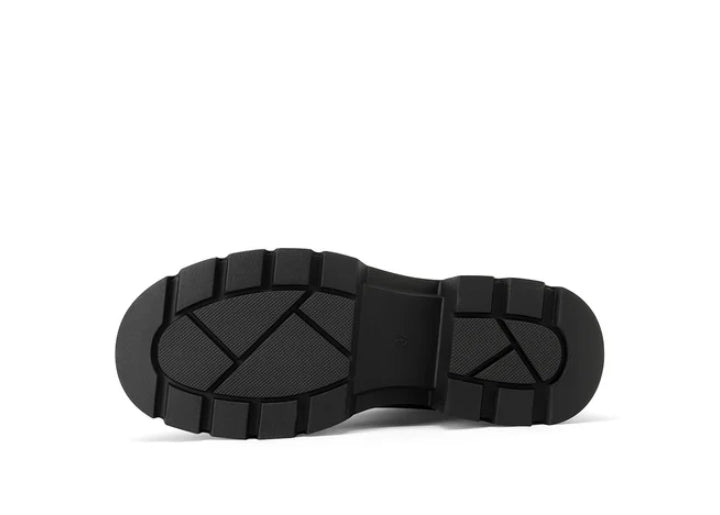 stivaletto anfibio da donna Queen Helena in ecopelle vegana di colore nero con fibbia gioiello e suola carrarmato.