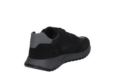 sneaker IMAC uomo in pelle e camoscio nero con suola in poliuretano grigio.