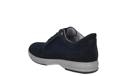 sneakers Imac in pelle scamosciata blu navy e tessuto a rete, con suola grigia chiara.