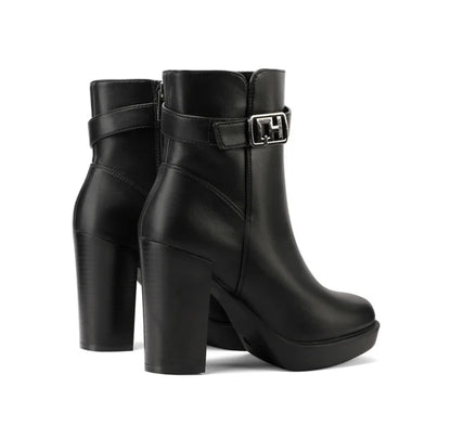 stivaletto da donna Queen Helena nero con tacco e fibbia.