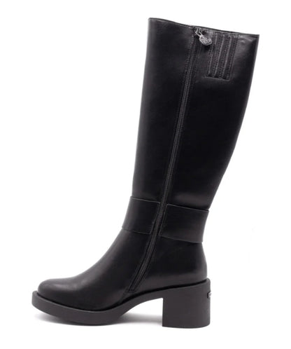 stivale Roccobarocco in poliuretano nero, con suola in gomma antiscivolo e tacco largo.